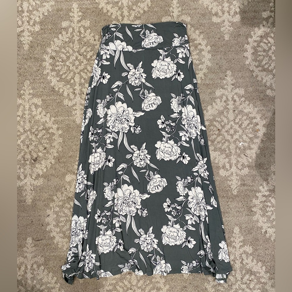 Market & Spruce Gray Floral Maxi Skirt